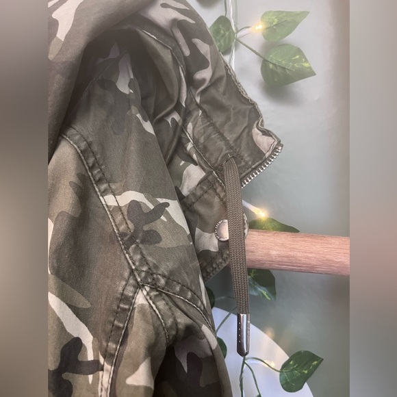 SUPERDRY THE ROOKIE MILITARY JACKET PARKA CAMOUFLAGE ADJUSTABLE GREEN XS - Picture 13 of 17